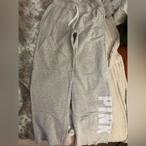 VS PINK SWEATS - SZ SM - NEW !